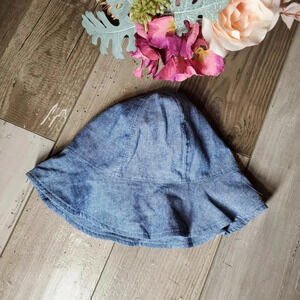 Carter's Baby Girl Size 12m Blue Chambray 100% Cotton Bucket Sun Hat EUC